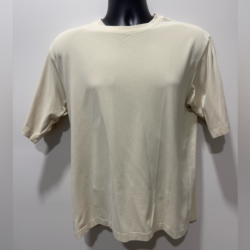 Uniqlo Men's Pastel Yellow Short Sleeve Tee